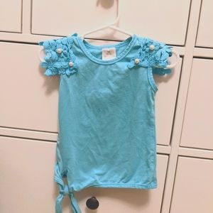 Cute 2T shirt with pearls